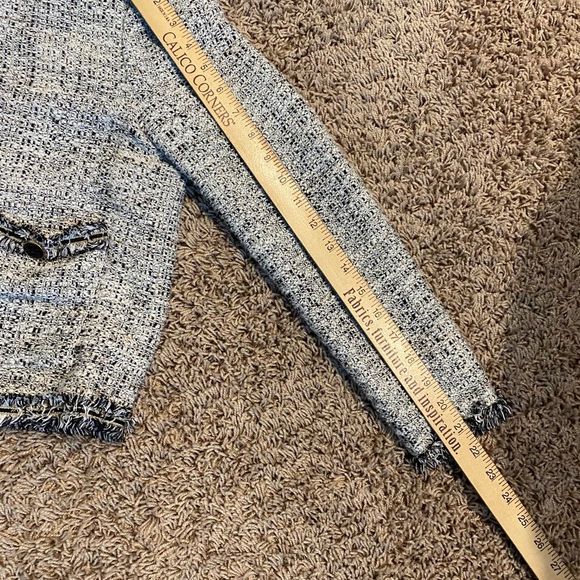 cupcakes & cashmere Belicia Fringe Jacquard Grey Jacket - Picture 8 of 13